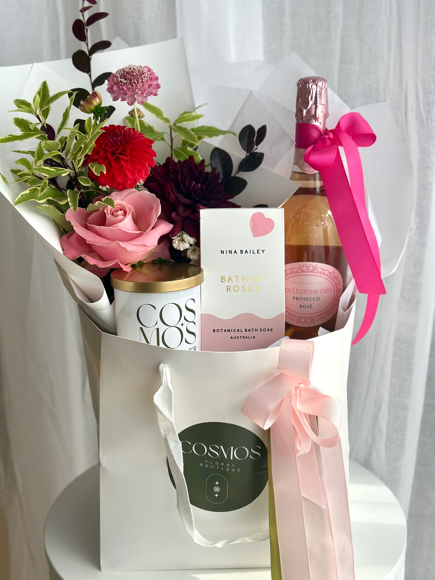 Cosmos luxe gift pack