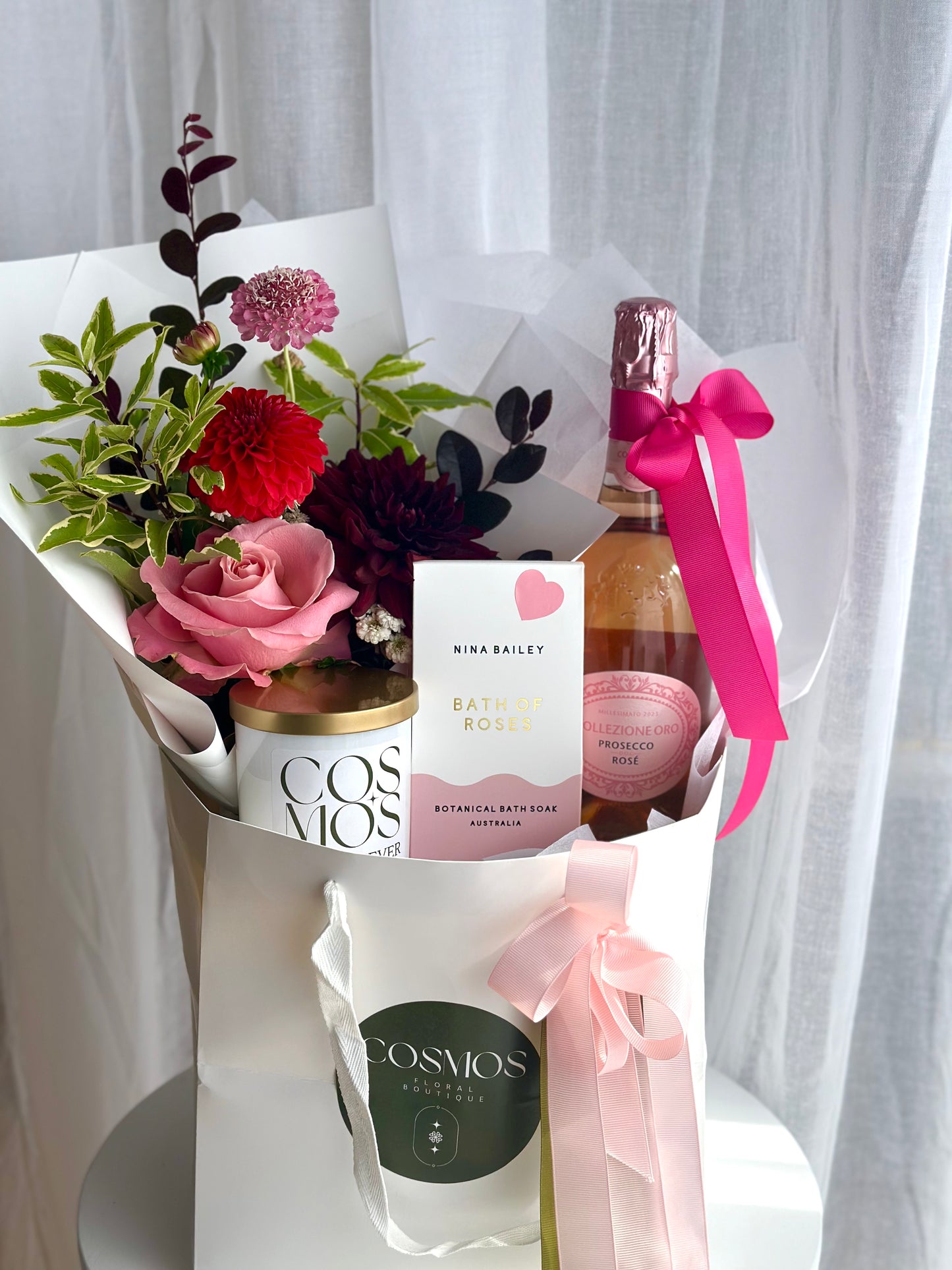 Cosmos luxe gift pack