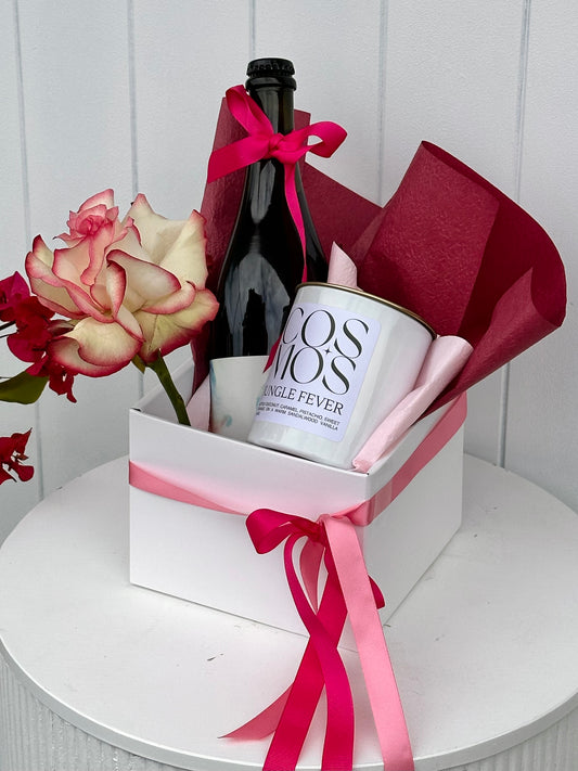 CUTIE 🩷 - Gift pack & rose.