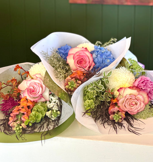Cosmos Mixed Posy STANDARD