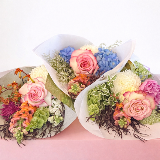 Cosmos Mixed Posy STANDARD