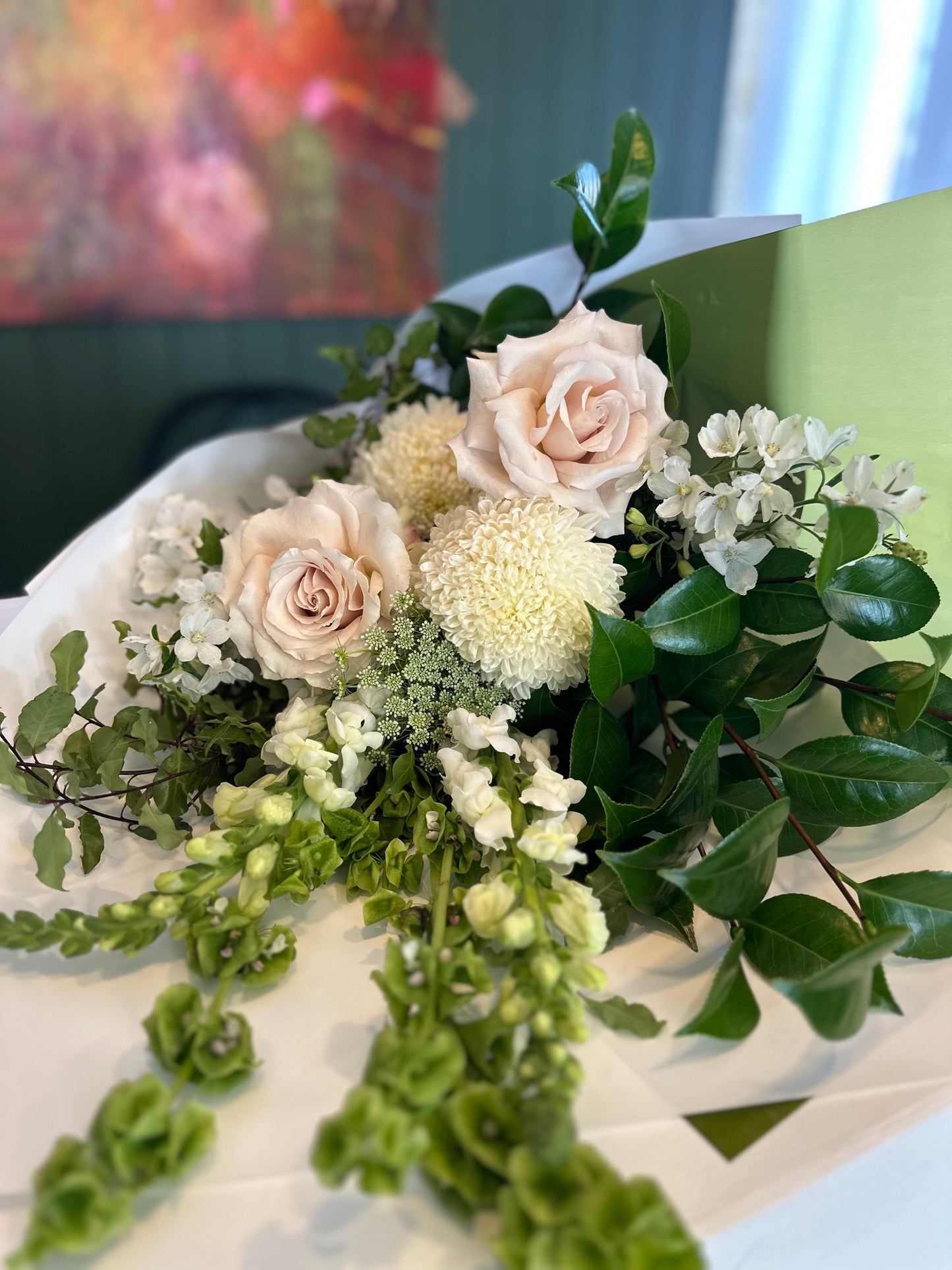 Classic Soft & Neutral Mixed Bouquet MEDIUM