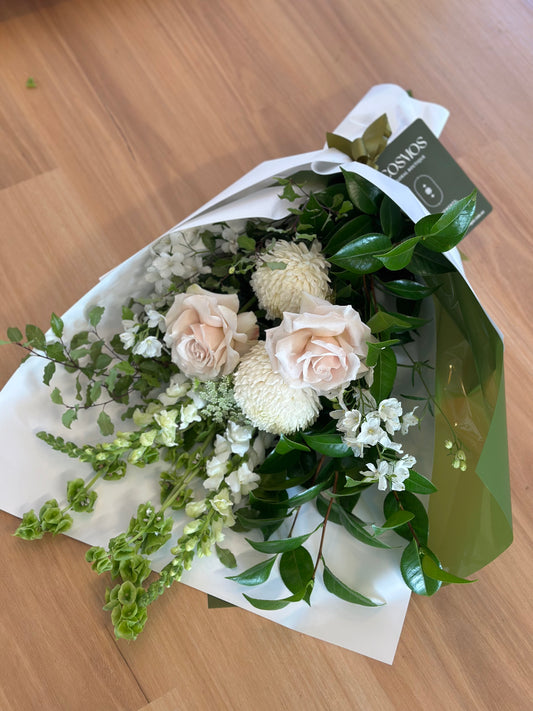 Classic Soft & Neutral Mixed Bouquet MEDIUM